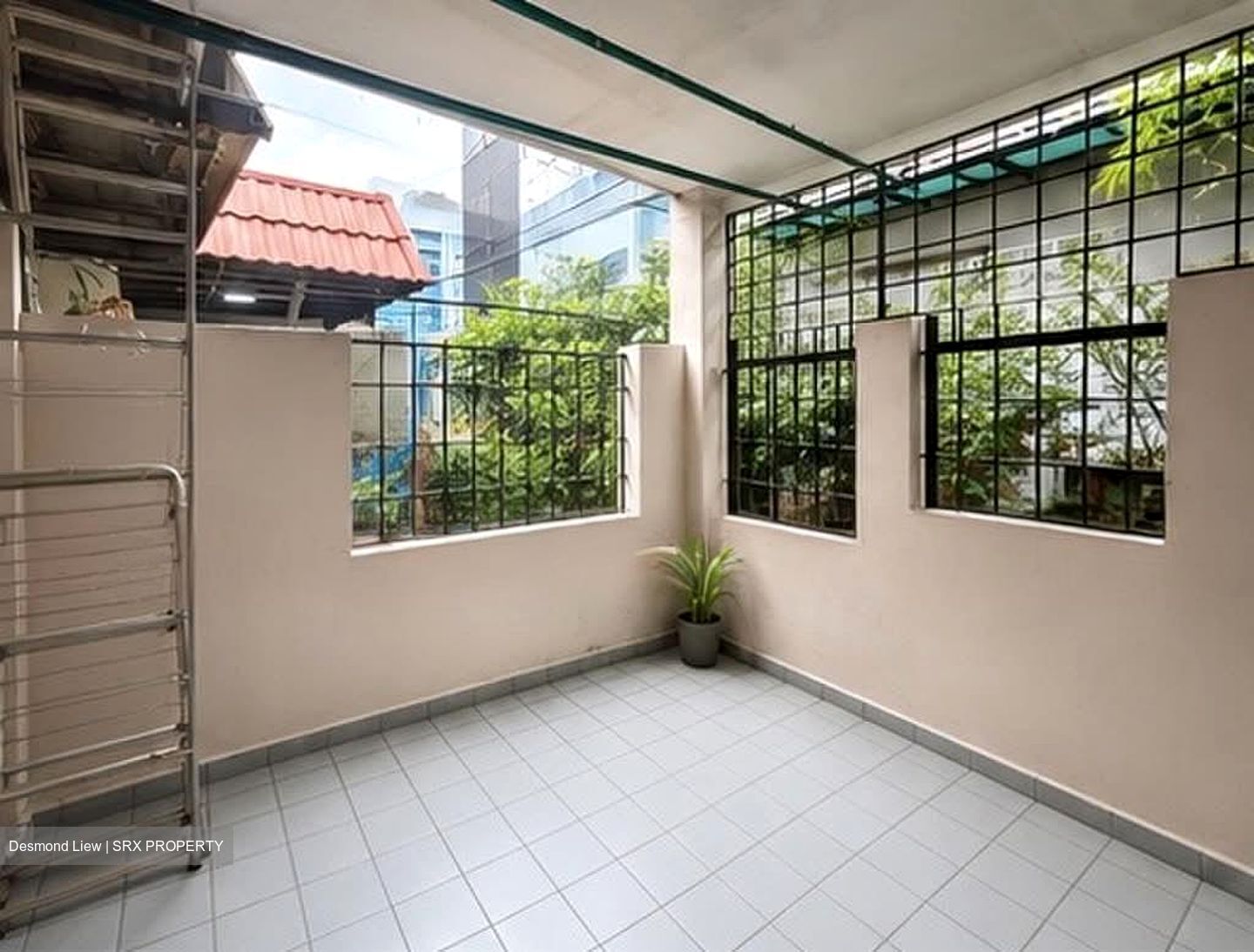 Sennett Estate (D13), Terrace #592495431